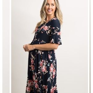 Pink Blush Maternity floral dress NWT - medium